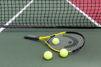 Tennis racquet